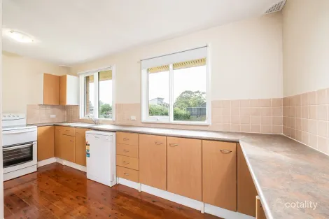 Property photo of 17 Maree Boulevard Killarney Vale NSW 2261