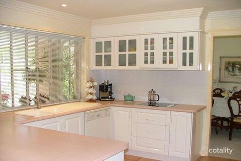 Property photo of 4 Leet Court Arundel QLD 4214
