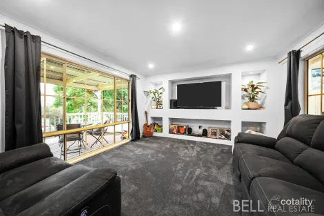 Property photo of 18 Haynes Street Silvan VIC 3795