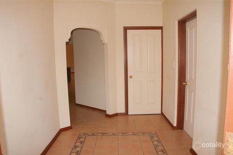Property photo of 5 Alexandrina Walk Mawson Lakes SA 5095