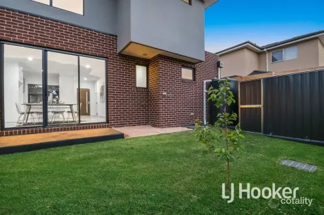 Property photo of 67 Somerville Road Hampton Park VIC 3976