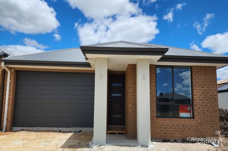 Property photo of 11 Latifolium Street Donnybrook VIC 3064