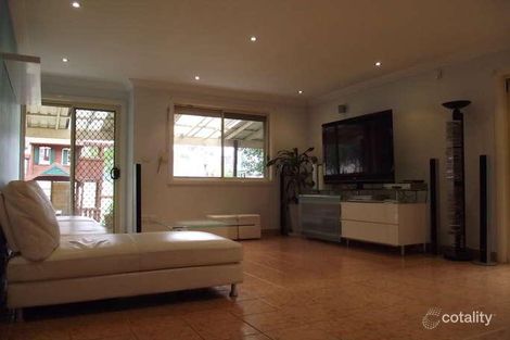 Property photo of 14 Moonlight Road Prairiewood NSW 2176