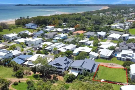 Property photo of 4/4 Bourke Street Blacks Beach QLD 4740