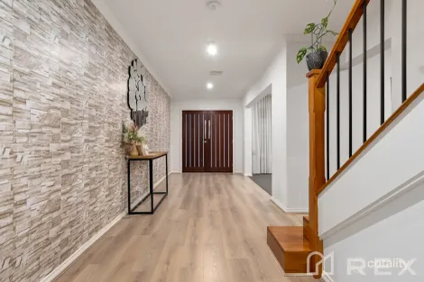 Property photo of 30 Dorkings Way Clyde North VIC 3978