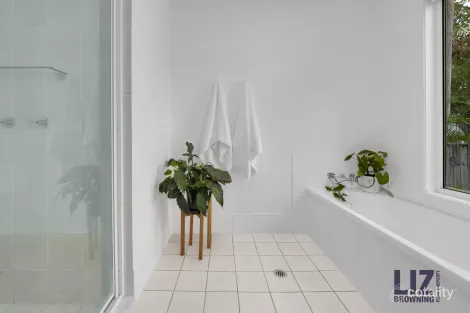 Property photo of 7 Mirreh Place Chapel Hill QLD 4069