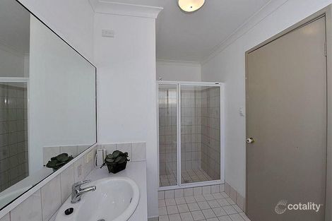 Property photo of 2 Penda Close Halls Head WA 6210