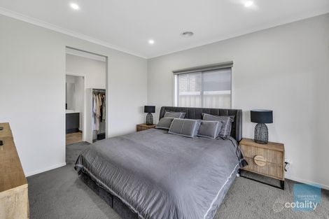 Property photo of 30 Wasim Circuit Rockbank VIC 3335