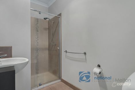 Property photo of 1/3 Claire Court Kurunjang VIC 3337