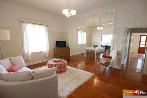 Property photo of 196 Ekibin Road East Tarragindi QLD 4121