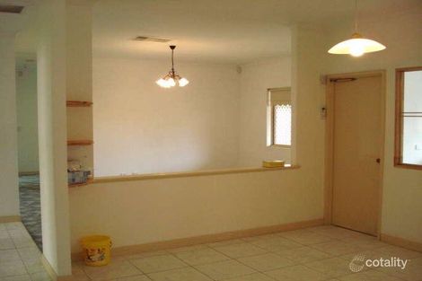 Property photo of 31 Mirreen Court Karawara WA 6152