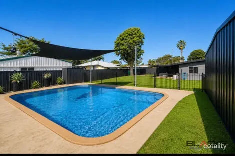Property photo of 22 Beardmore Crescent Dysart QLD 4745