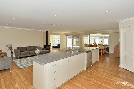 Property photo of 26 Grandmere Parade Meadow Springs WA 6210