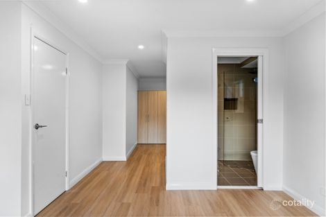 Property photo of 5 Salisbury Court West Hoxton NSW 2171