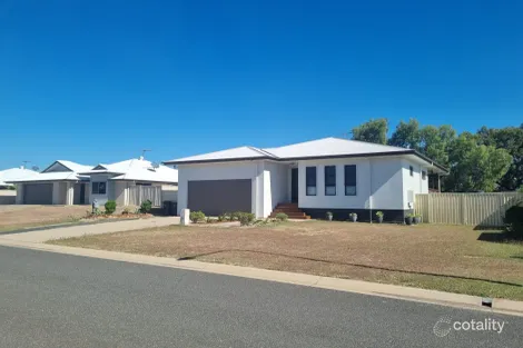 Property photo of 5 Ivers Place Emerald QLD 4720