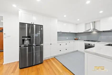 Property photo of 6 Glenmaggie Drive St Albans VIC 3021