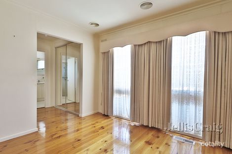 Property photo of 37 Golden Grove Glen Waverley VIC 3150