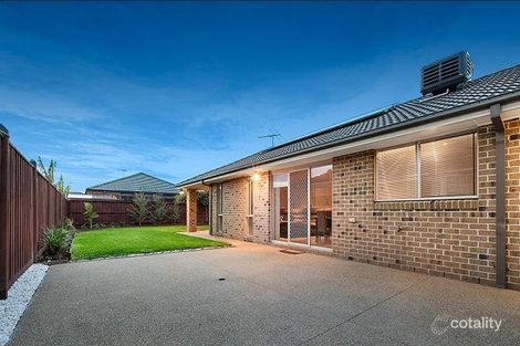 Property photo of 17 Vanessa Circuit Pakenham VIC 3810