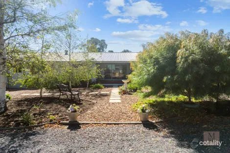 Property photo of 19 Cummins Road Howes Creek VIC 3723