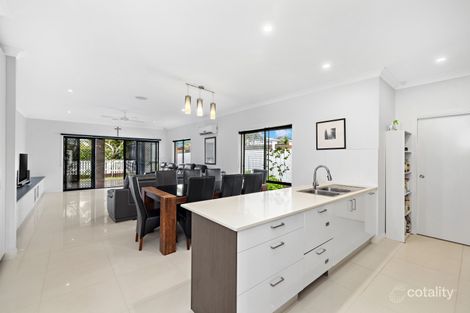 Property photo of 67 Foxwood Circuit Wakerley QLD 4154