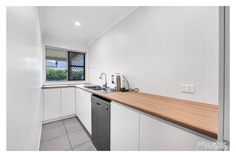 Property photo of 38 Mossvale Drive Parkhurst QLD 4702