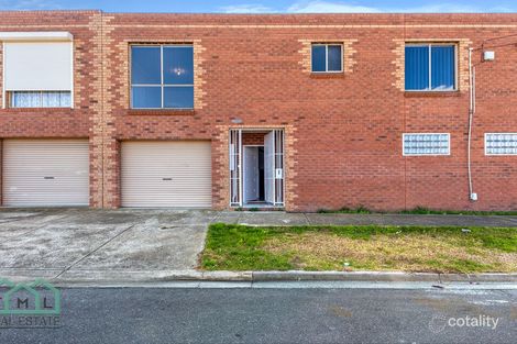 Property photo of 1/5 Douglas Avenue St Albans VIC 3021