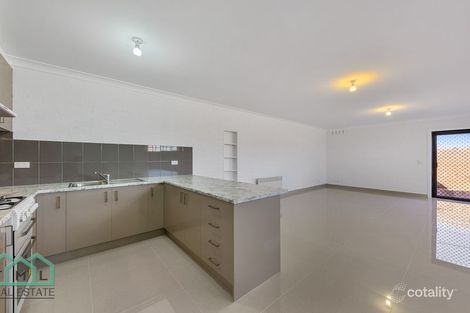 Property photo of 1/5 Douglas Avenue St Albans VIC 3021