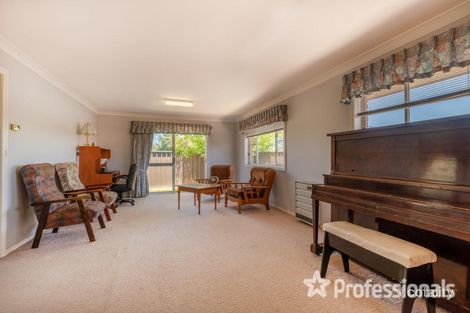 Property photo of 59 Barker Circuit Kelso NSW 2795