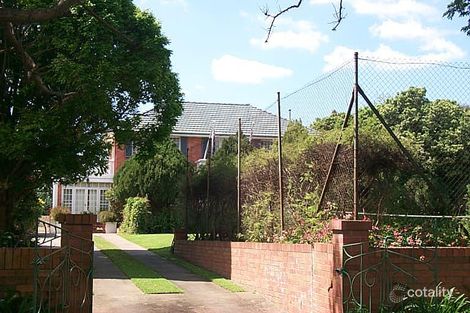 10 Berkeley St, Holland Park, QLD 4121