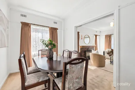 Property photo of 114 Haughton Road Oakleigh VIC 3166