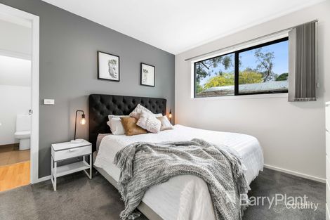 Property photo of 4 Innisfree Walk Kilsyth VIC 3137