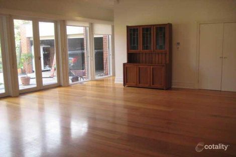 Property photo of 2 Valentine Grove Armadale VIC 3143