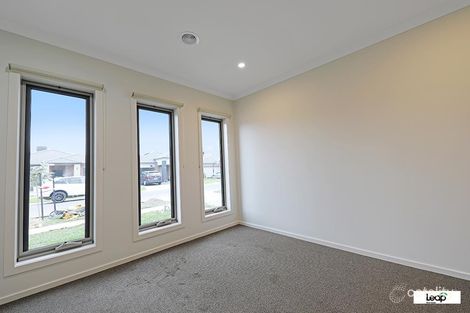 Property photo of 12 Bosphorus Street Wallan VIC 3756