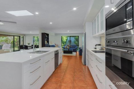 Property photo of 13 Kettleton Close Bridgeman Downs QLD 4035