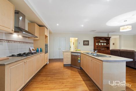 Property photo of 12 Jade Way Hillside VIC 3037