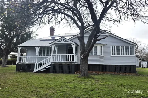 68 GREENUP ST, STANTHORPE, QLD 4380