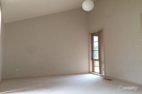 2/271 Betula Ave, Mill Park, VIC 3082