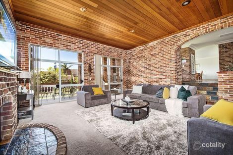 Property photo of 40 Blaxland Drive Illawong NSW 2234