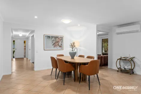 Property photo of 16 Toorak Place Forest Lake QLD 4078