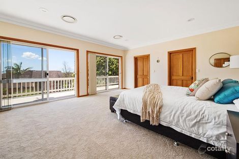 Property photo of 40 Blaxland Drive Illawong NSW 2234