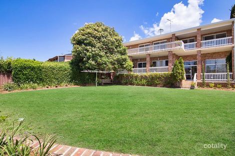 Property photo of 40 Blaxland Drive Illawong NSW 2234
