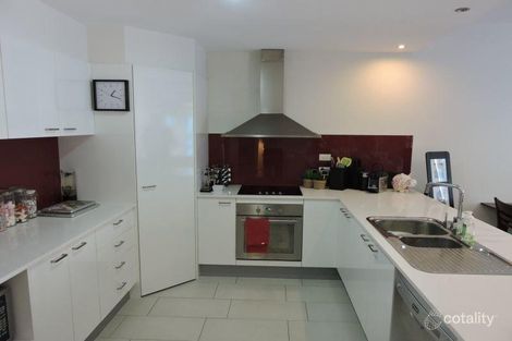 Property photo of 4/64 Broad Street Labrador QLD 4215