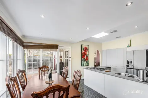 Property photo of 412 McKinnon Road Bentleigh East VIC 3165