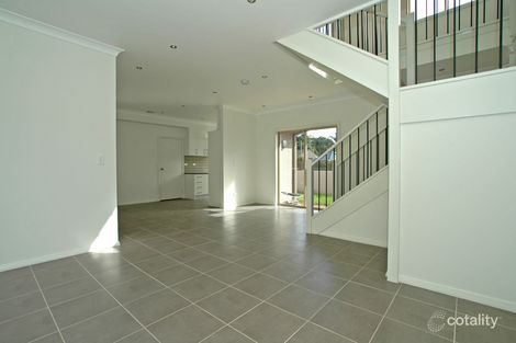 Property photo of 2/8 Warrigal Street Blackwall NSW 2256