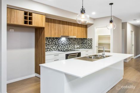 Property photo of 46 Dubai Circuit Spring Mountain QLD 4300