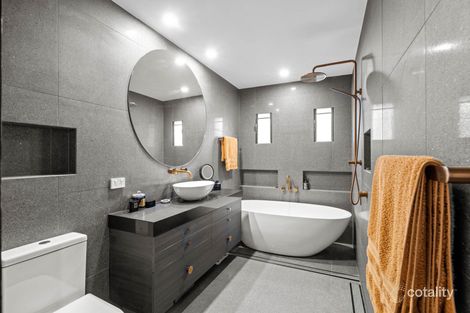 2/15 Nathan St, Burleigh Heads, QLD 4220