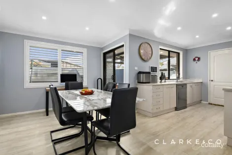 Property photo of 6 Bendtree Cove Thornton NSW 2322