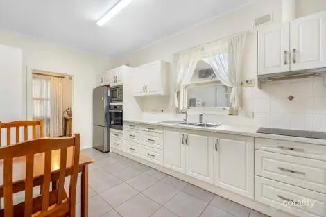 Property photo of 6 Farne Terrace Marion SA 5043