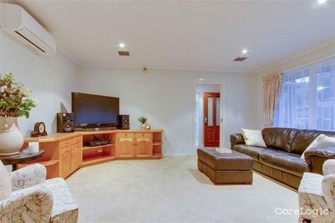 Property photo of 28 Alexander Crescent Ferntree Gully VIC 3156