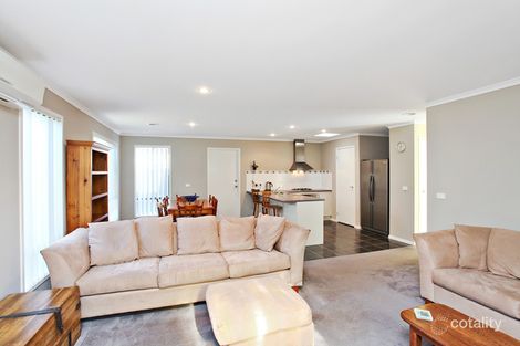 Property photo of 3 Dawson Crescent Manor Lakes VIC 3024